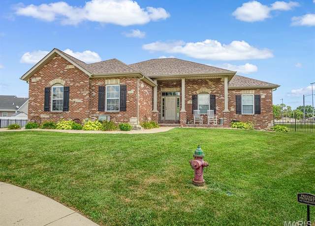 Property at 3315 Diamond View Ct, Millstadt, IL 62260, 4 beds, 3.5 baths