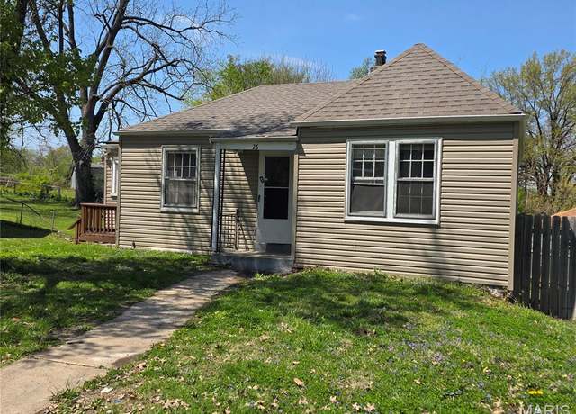 Property at 26 Lamar Dr, Jennings, MO 63136, 3 beds, 2 baths