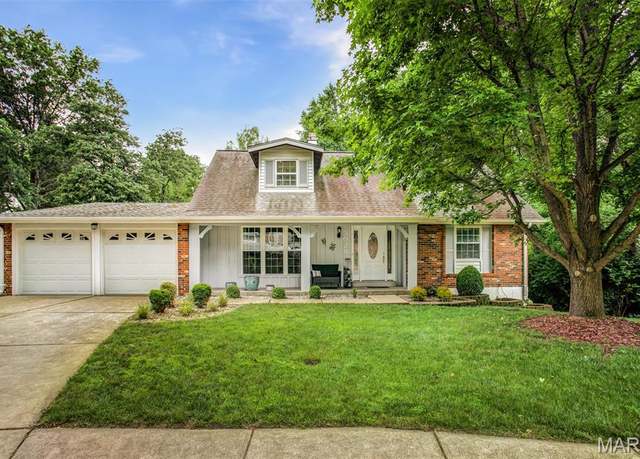 Property at 5028 Baldcypress Ct, Mehlville, MO 63128, 4 beds, 2.5 baths