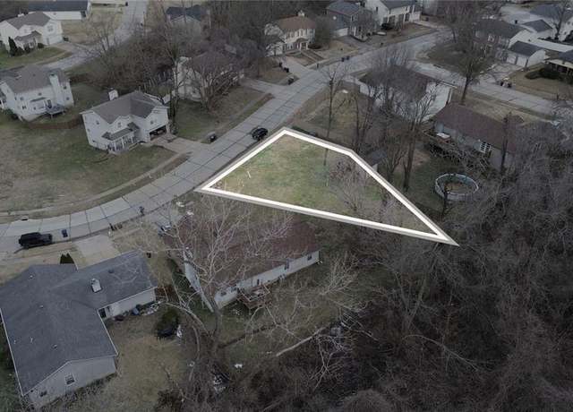 Property at 11857 Seven Hills Dr, Florissant, MO 63033