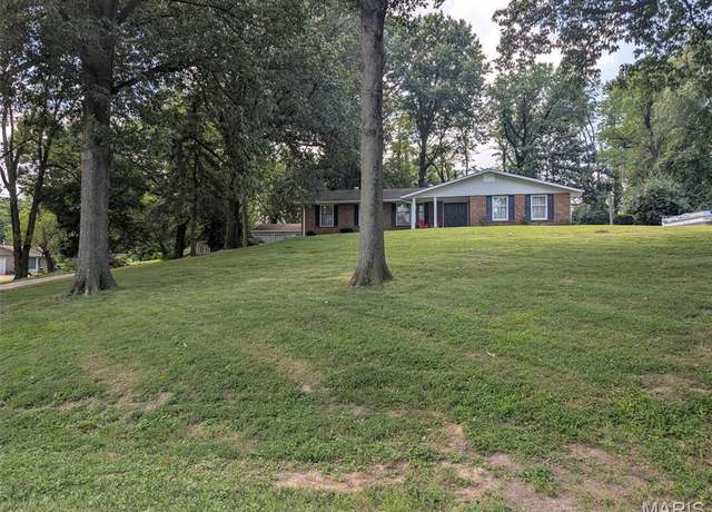 Property at 1212 Woodcrest Ln, Hazelwood, MO 63042, 3 beds, 3 baths
