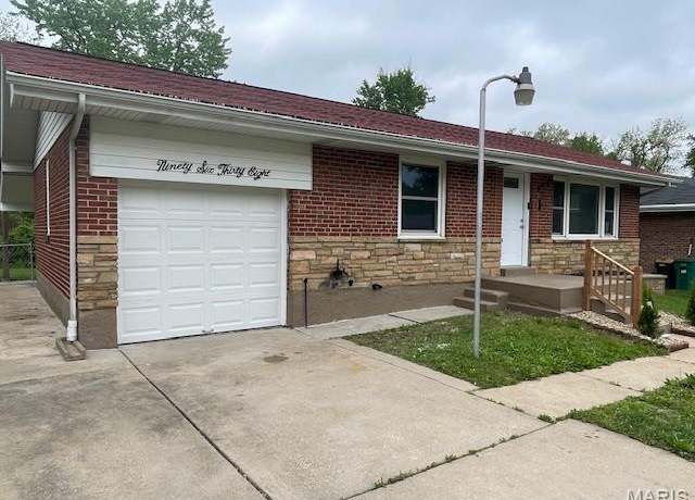 Property at 9638 Colony Dr, Bellefontaine Nghbrs, MO 63137, 3 beds, 1 bath