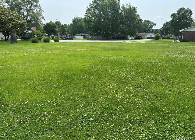 Property at 1111 Norwood Dr, Sparta, IL 62286