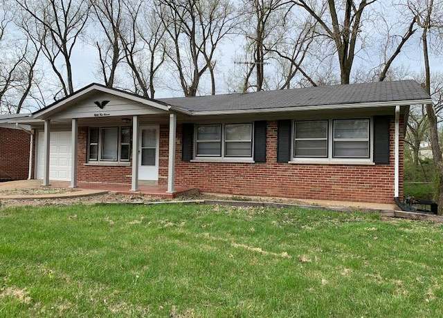 Property at 8411 Hawkesbury Dr, Ferguson, MO 63121, 3 beds, 2 baths