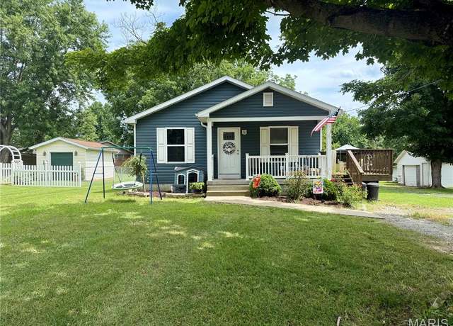 Property at 307 Madison St, Fredericktown, MO 63645, 3 beds, 2 baths