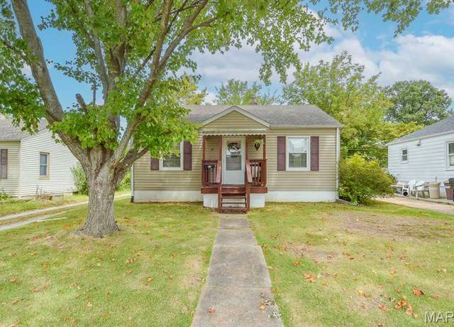 Property at 224 Lucinda Ave, Belleville, IL 62221, 2 beds, 1 bath