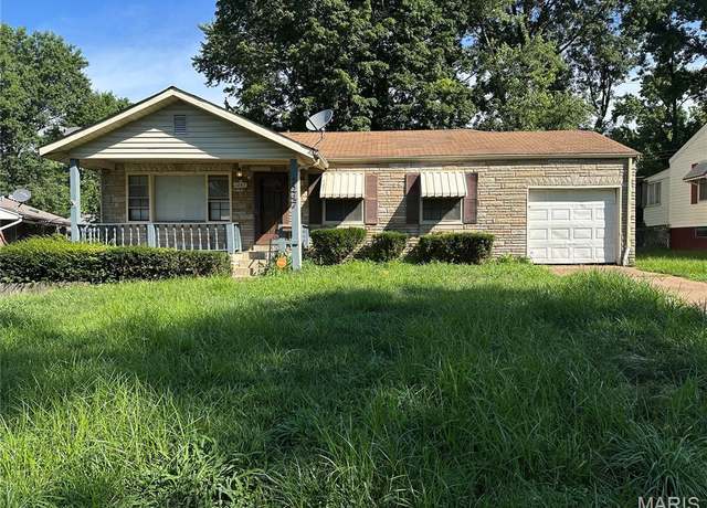 Property at 1247 Ashford Dr, St Louis, MO 63137, 3 beds, 2.5 baths