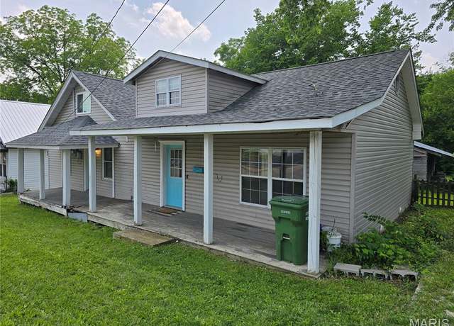 Property at 1505 Holloway St, Rolla, MO 65401, 3 beds, 2.5 baths