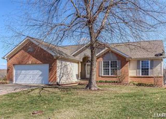 Property at 911 Valse Ct, Lake St Louis, MO 63367, 4 beds, 3 baths