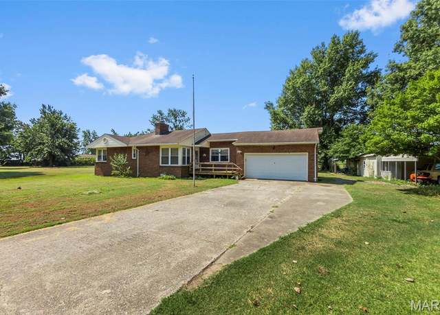Property at 7 Mona Dr, Sikeston, MO 63801, 3 beds, 2 baths