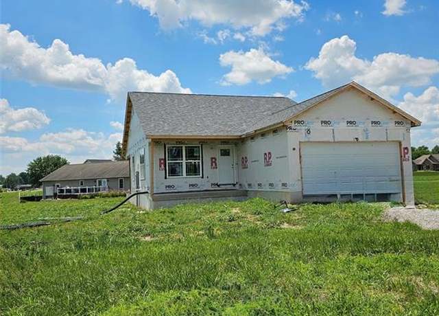Property at 1406 Heather Ln, Greenville, IL 62246, 3 beds, 2 baths
