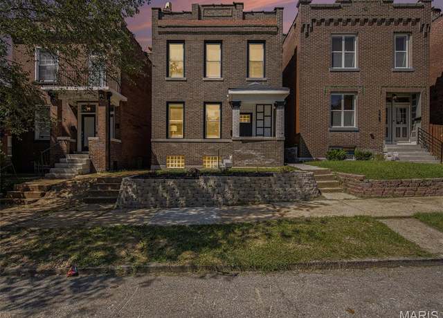 Property at 3467 Giles Ave, St Louis, MO 63116, 4 beds, 2.5 baths