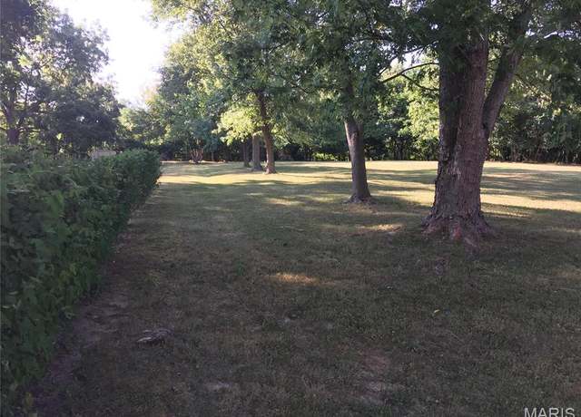 Property at 13232 East Ln, St Louis, MO 63128
