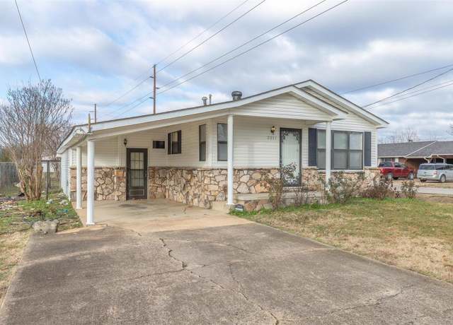 Property at 2001 Kentucky, Poplar Bluff, MO 63901, 4 beds, 2 baths