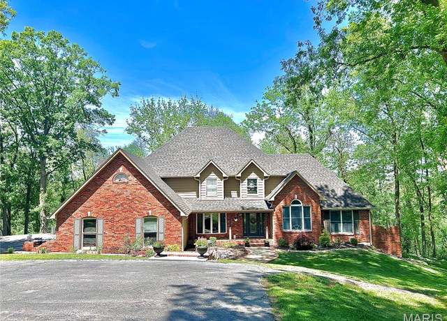 Property at 4101 Stoneledge Dr, Godfrey, IL 62035, 5 beds, 5 baths