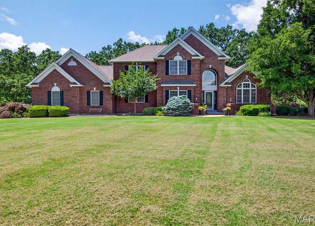 Property at 156 Bluffview Dr, Troy, MO 63379, 4 beds, 3.5 baths