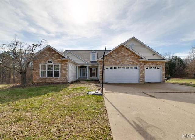 Property at 52 Cedar Branch Ln, Wentzville, MO 63385, 5 beds, 3.5 baths
