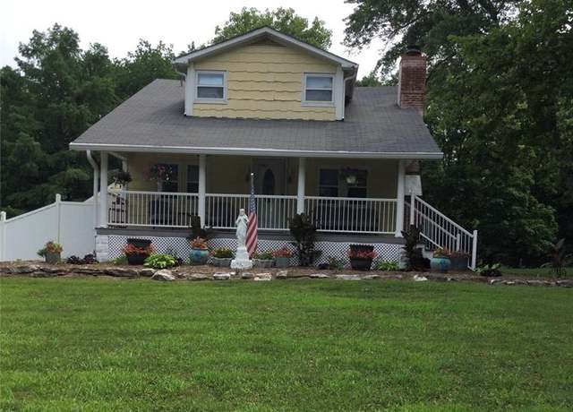 Property at 1401 Charlotte Dr, MO 63135, 6 beds, 65 baths