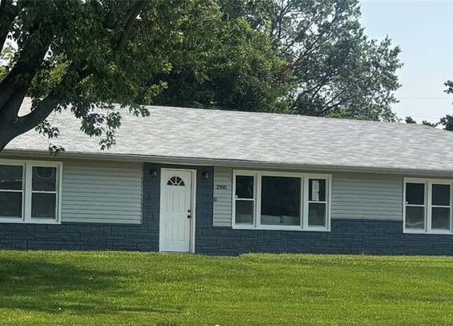 Property at 2995 Point Dr, St Louis, MO 63129, 3 beds, 2 baths