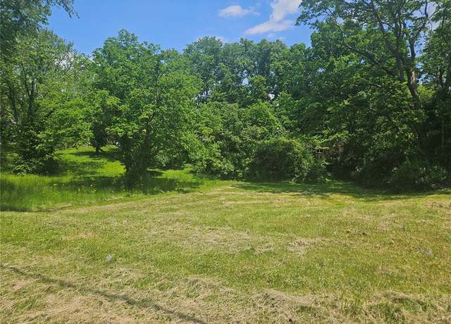 Property at 300 N Combs Ave, Collinsville, IL 62234