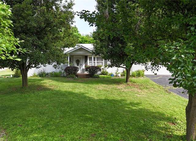 Property at 9301 Meadowview Pl, Pevely, MO 63070, 3 beds, 2 baths