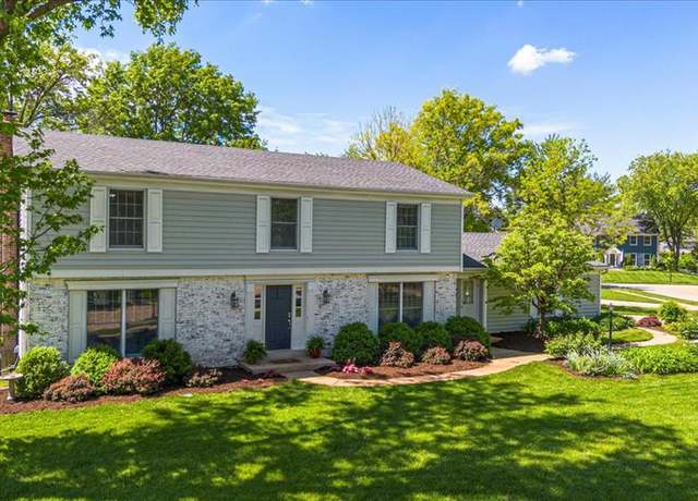 Property at 1605 Huguenot Ct, Chesterfield, MO 63017, 4 beds, 2.5 baths