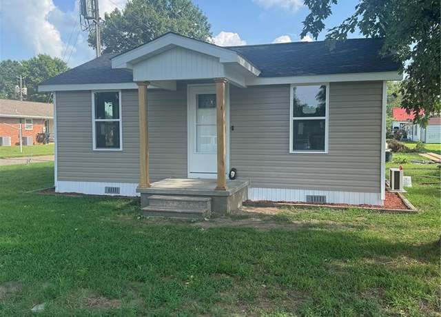 Property at 303 E 6th St, Kennett, MO 63857, 2 beds, 1 bath