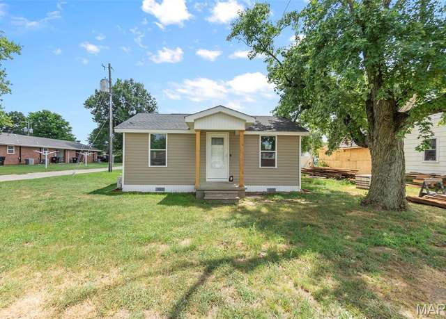 Property at 303 E 6th St, Kennett, MO 63857, 2 beds, 1 bath