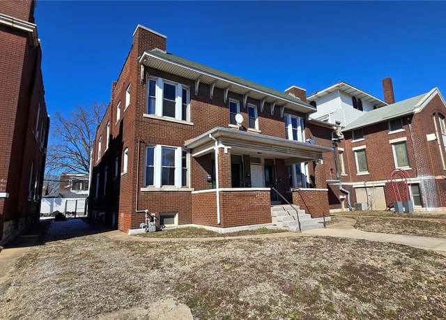 Property at 2037 Delmar Ave, Granite City, IL 62040, 12 beds, 4 baths
