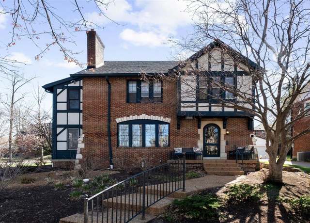 Property at 7000 Cornell Ave, University City, MO 63130, 4 beds, 2.5 baths