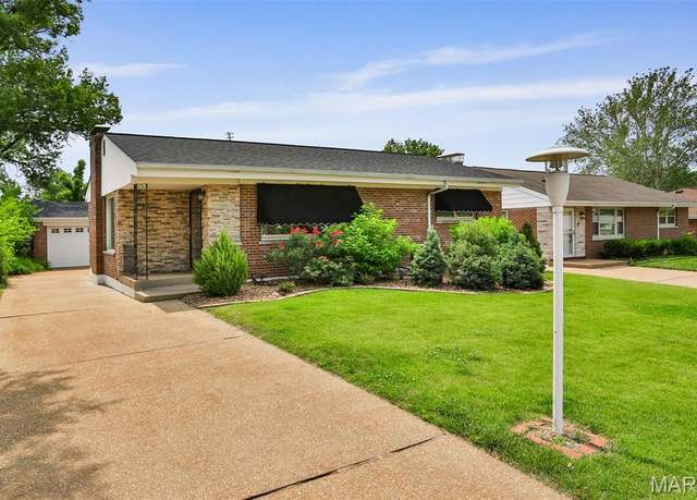 Property at 8112 Carlsbad Dr, St Louis, MO 63123, 2 beds, 2 baths