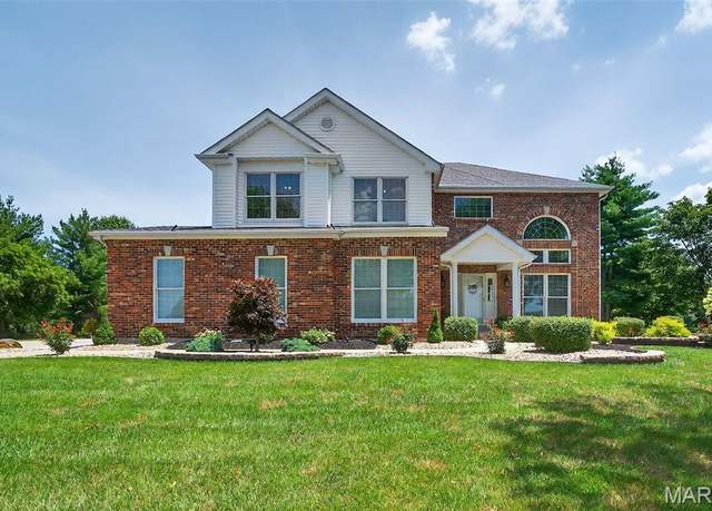 Property at 123 Townview Dr, Wentzville, MO 63385, 4 beds, 2.5 baths