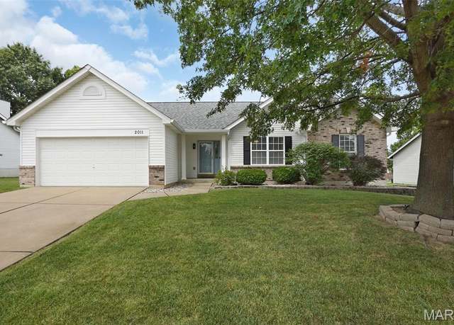 Property at 2011 Trio Dr, Wentzville, MO 63385, 3 beds, 3 baths