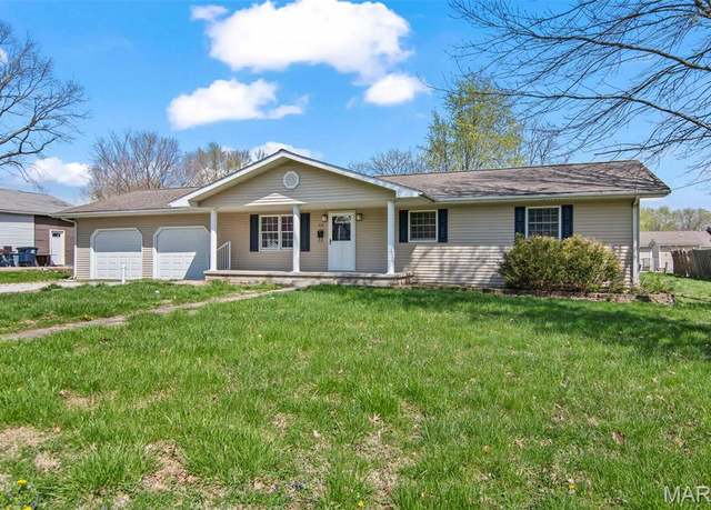 Property at 1112 N Illinois Ave, Litchfield, IL 62056, 3 beds, 2 baths