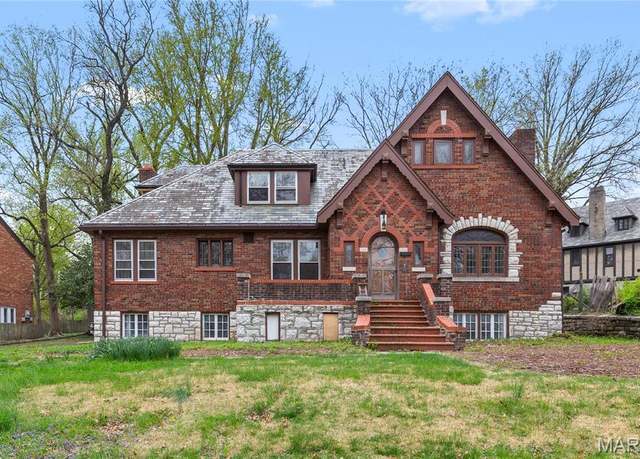 Property at 7280 S Roland Blvd, St Louis, MO 63121, 4 beds, 4 baths