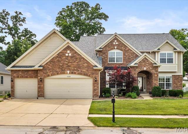 Property at 1835 Dover Trace Dr, Fenton, MO 63026, 4 beds, 3.5 baths