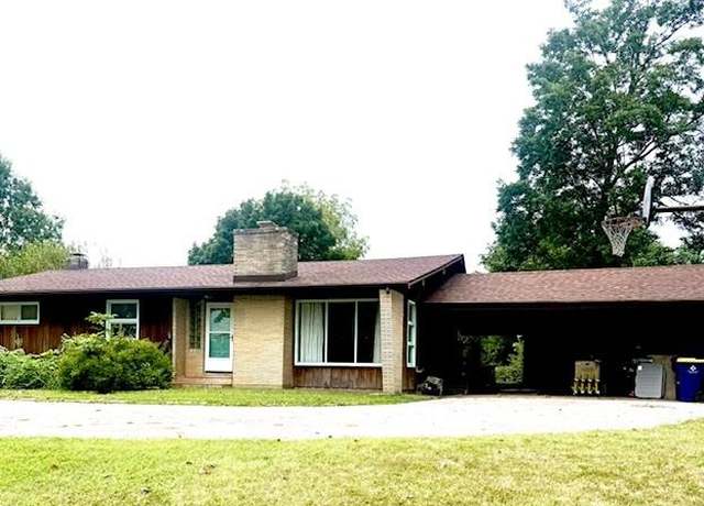 Property at 1705 Madison Ave, Washington, MO 63090, 4 beds, 2 baths