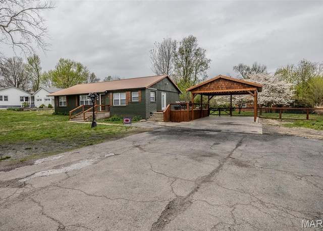 Property at 953 Lynn St, Lebanon, MO 65536, 4 beds, 2 baths