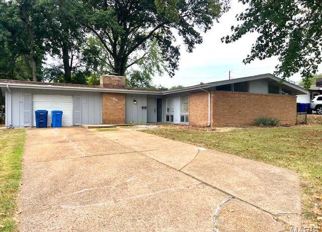 Property at 505 Ridge Dr, Florissant, MO 63033, 4 beds, 2 baths
