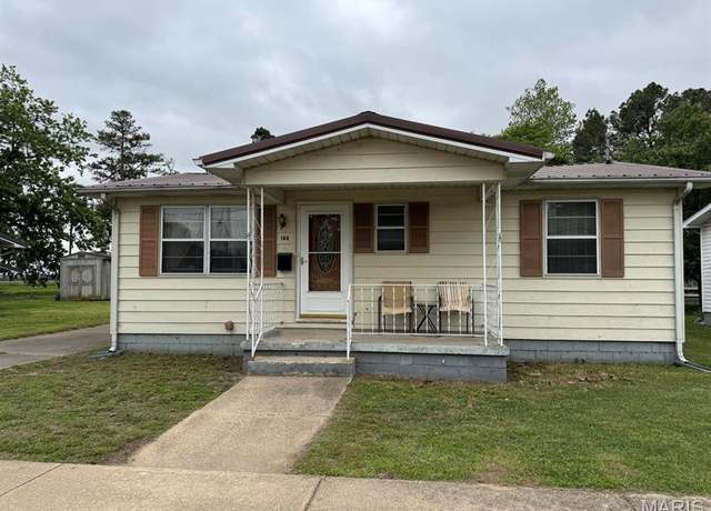 Property at 104 Day Ave, Bernie, MO 63822, 2 beds, 1 bath