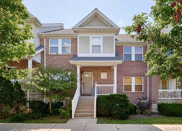 Property at 404 N Sarah St, St Louis, MO 63108, 3 beds, 2.5 baths