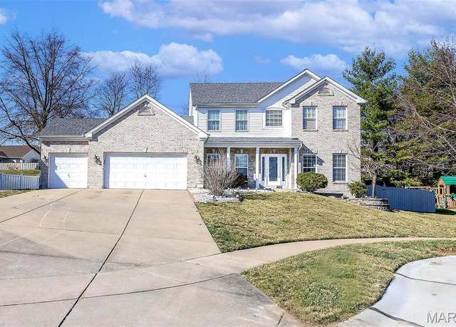 Property at 4217 Courtney Manor Dr, St Charles, MO 63304, 6 beds, 5.5 baths