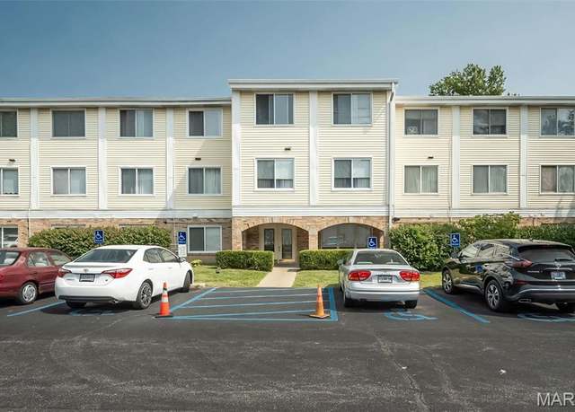 Property at 942 Guelbreth Ln #112, St Louis, MO 63141, 2 beds, 2 baths