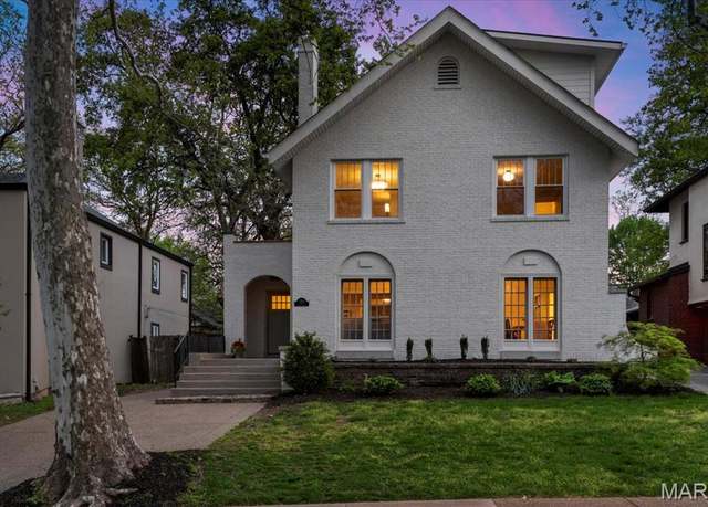Property at 7034 Lindell Blvd, St Louis, MO 63130, 4 beds, 4.5 baths