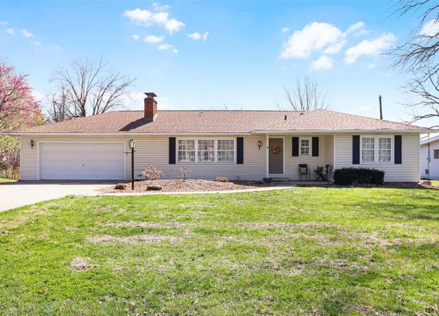 Property at 19 Lou Juan Dr, Glen Carbon, IL 62034, 3 beds, 2 baths