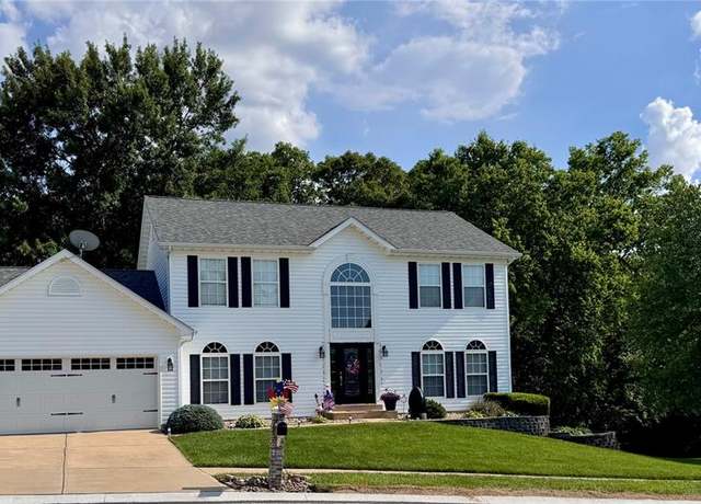 Property at 1340 Schoal Creek Dr, St Peters, MO 63366, 4 beds, 3.5 baths