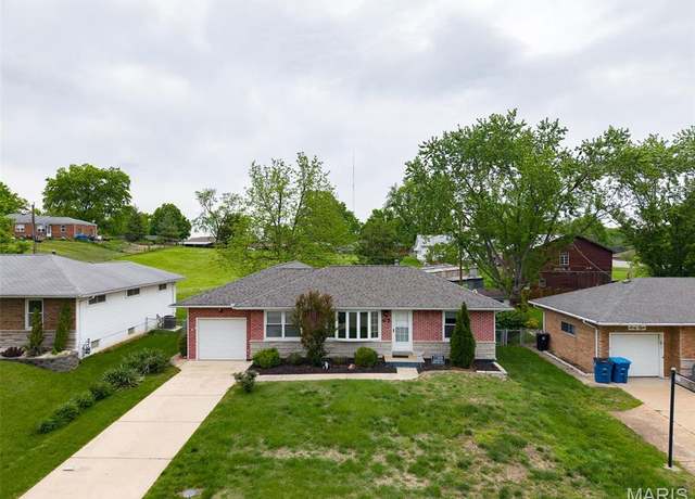 Property at 67 Buckley Meadows Dr, St Louis, MO 63125, 3 beds, 1.5 baths