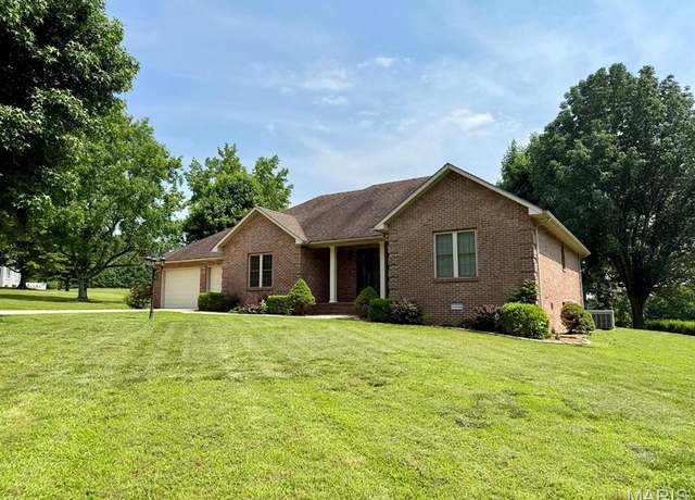 Property at 17138 E Cedar Hills Dr, Dexter, MO 63841, 3 beds, 2.5 baths