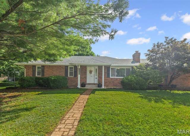 Property at 1735 Meadow Ln, Edwardsville, IL 62025, 3 beds, 3 baths