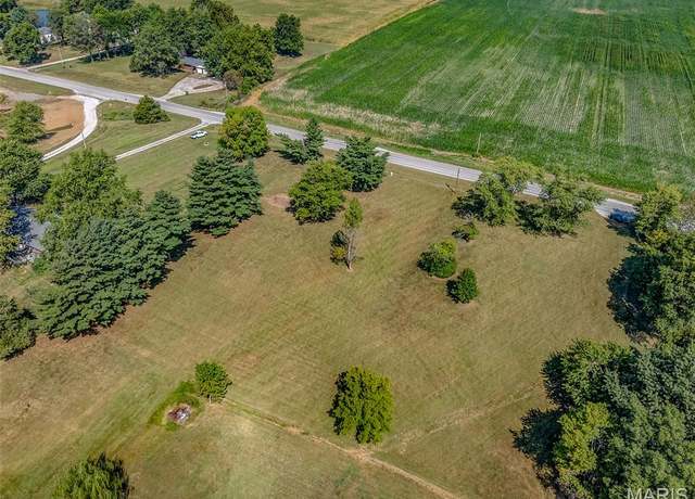Property at 22809 Saint Rose Rd, Highland, IL 62249